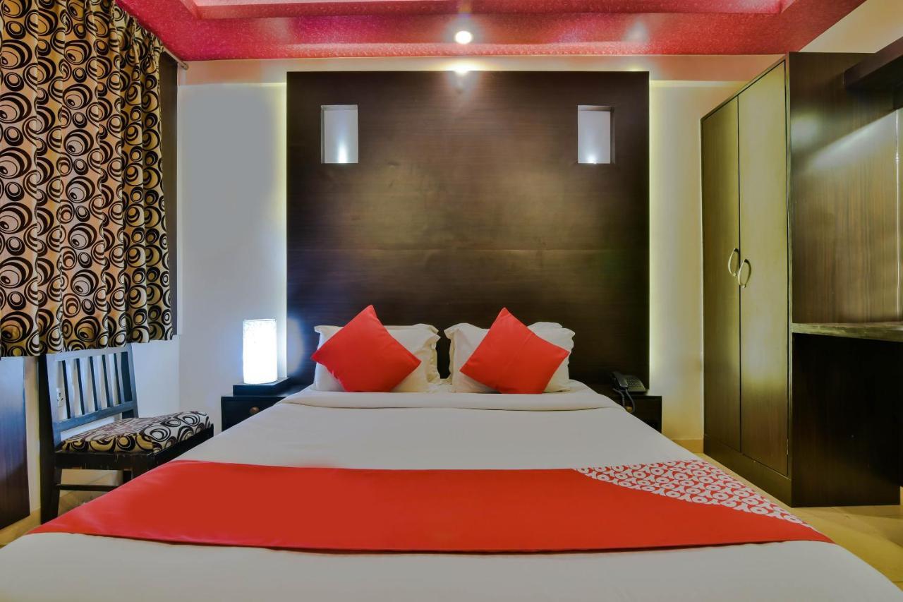 Hotel Manoshanti ปณชี ภายนอก รูปภาพ