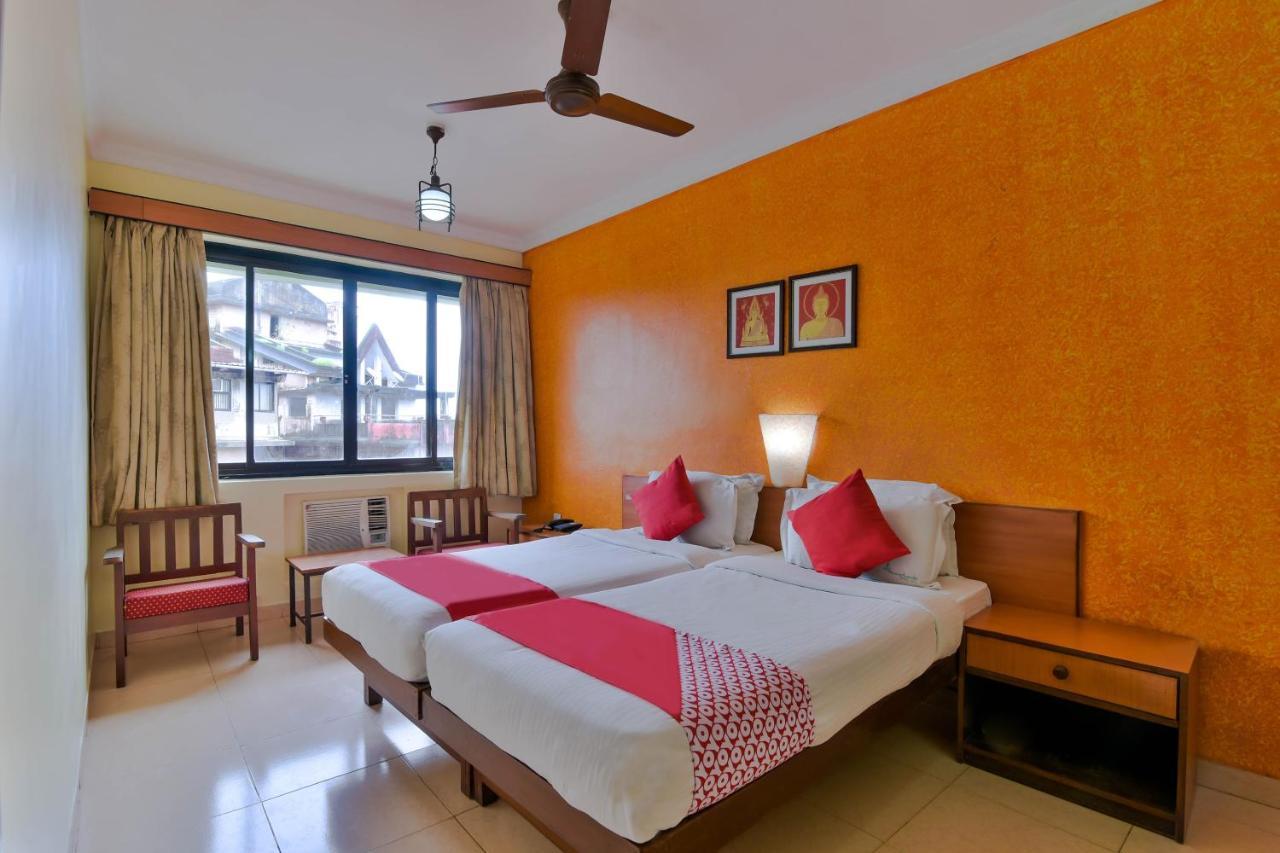 Hotel Manoshanti ปณชี ภายนอก รูปภาพ