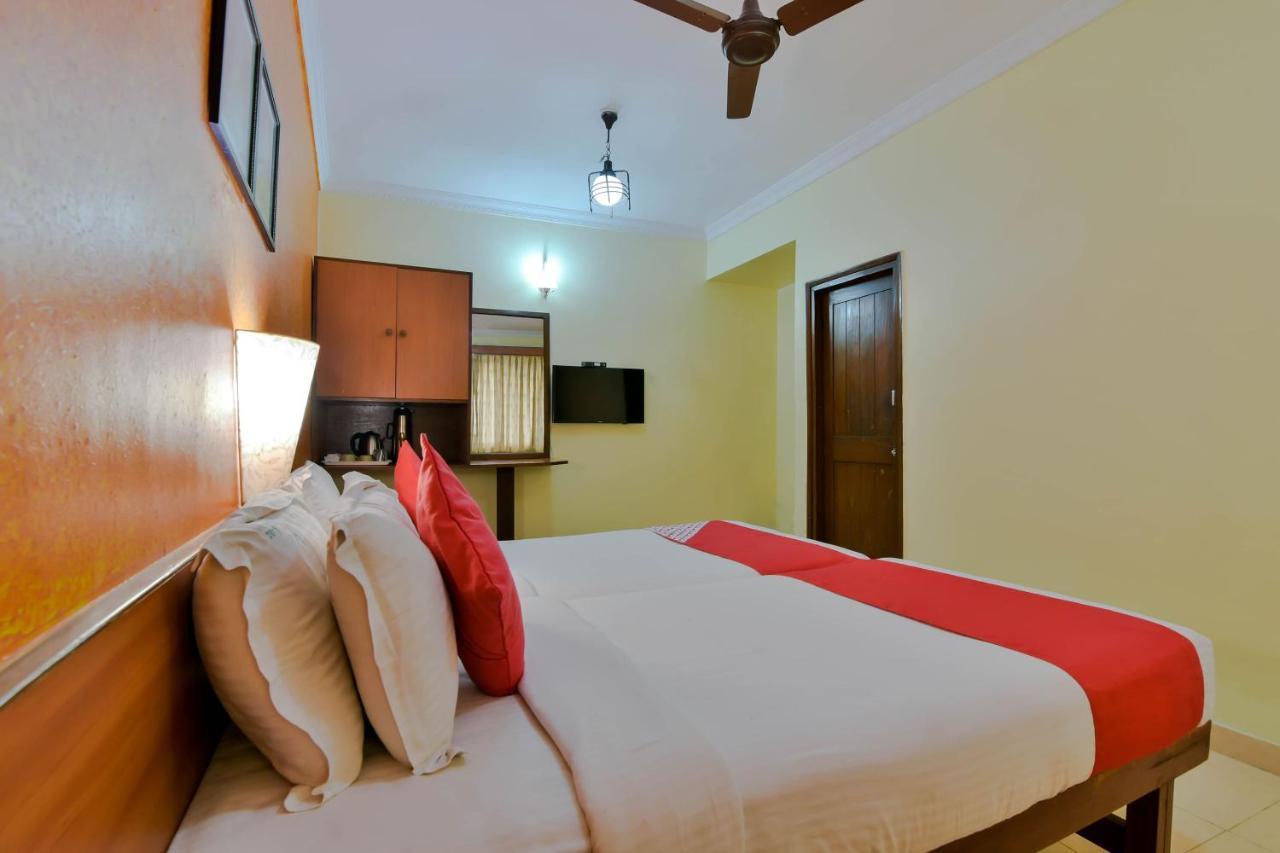 Hotel Manoshanti ปณชี ภายนอก รูปภาพ