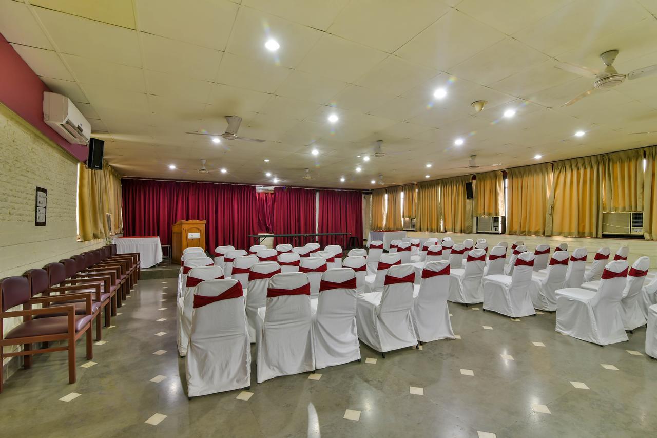 Hotel Manoshanti ปณชี ภายนอก รูปภาพ